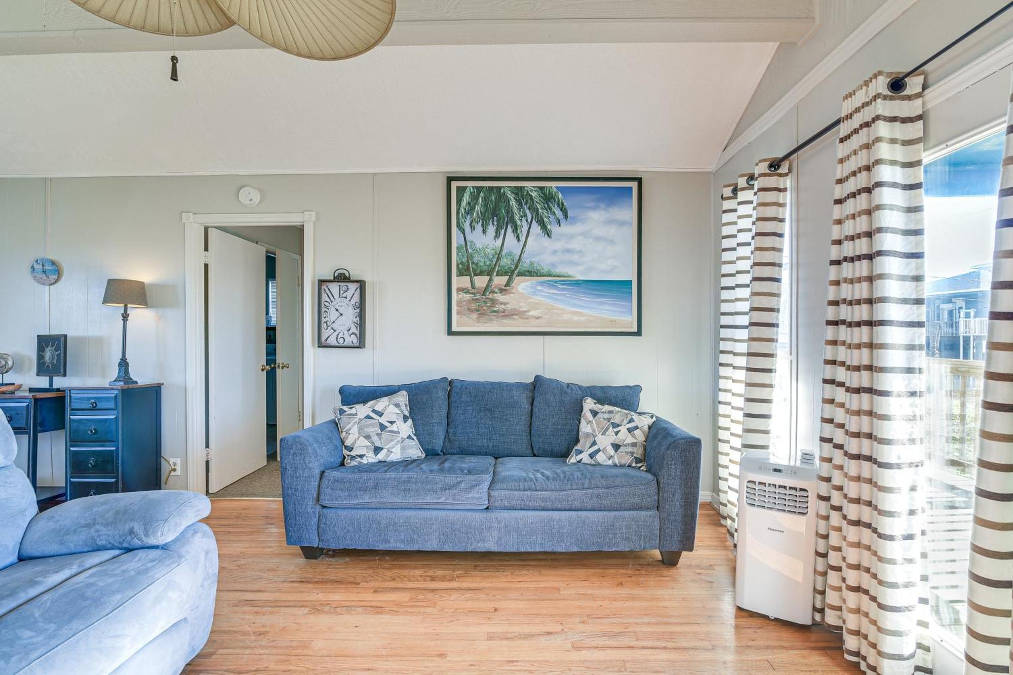 Second-Row Surfside Beach House Newly Renovated! エクステリア 写真
