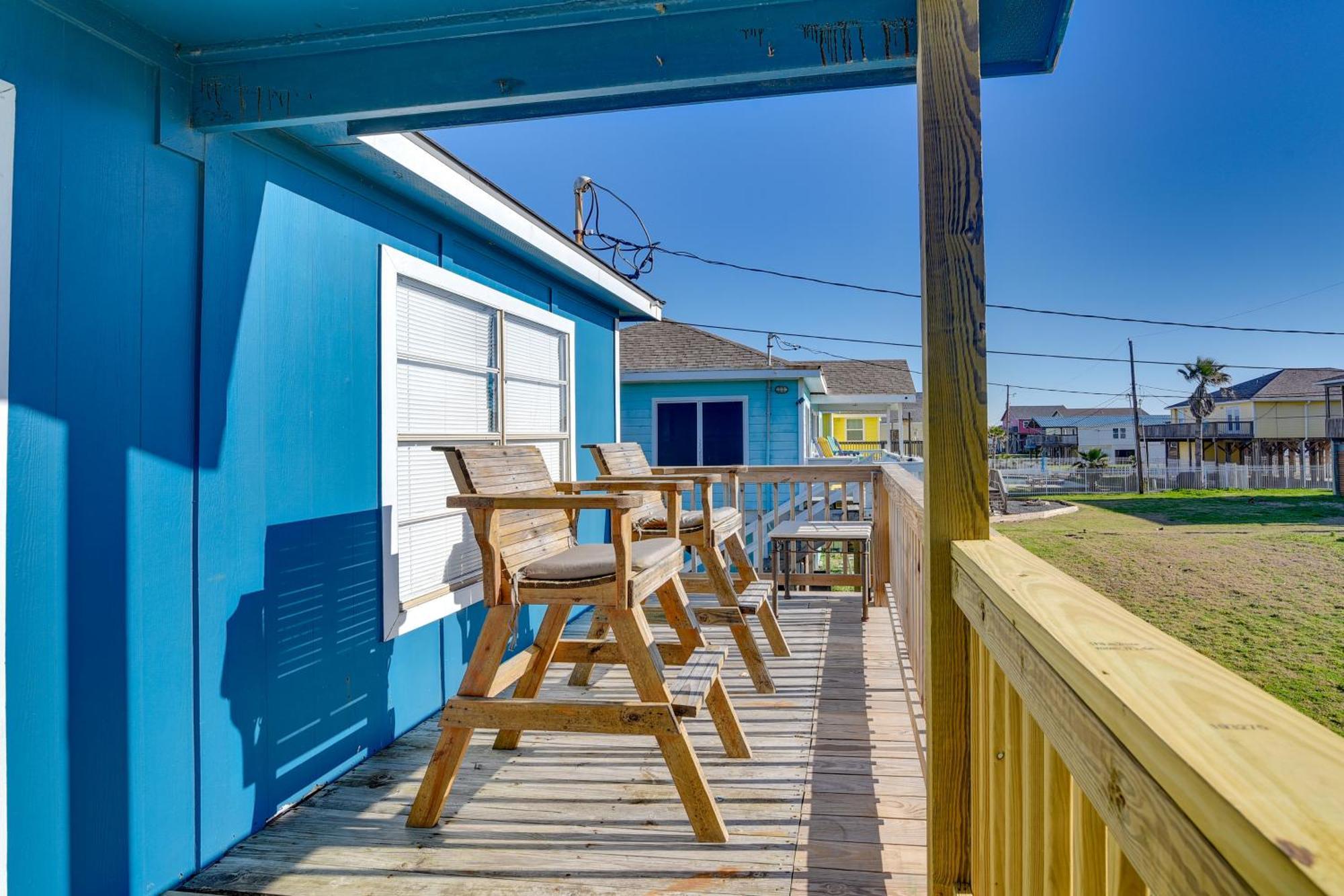 Second-Row Surfside Beach House Newly Renovated! エクステリア 写真