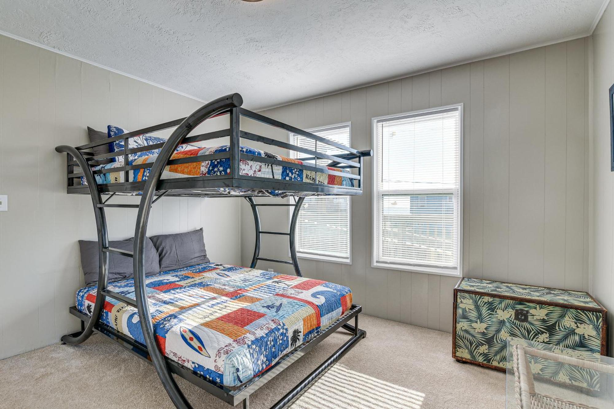 Second-Row Surfside Beach House Newly Renovated! エクステリア 写真