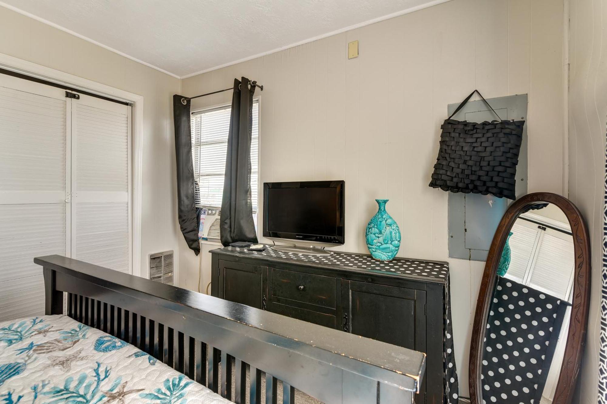 Second-Row Surfside Beach House Newly Renovated! エクステリア 写真